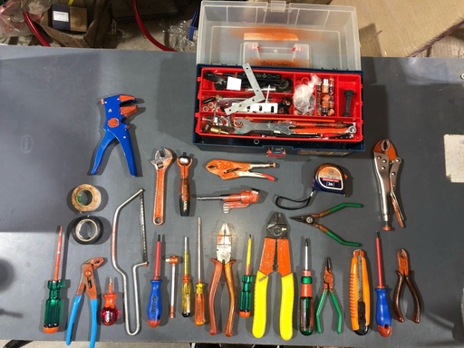 Caja de herramientas surtidas